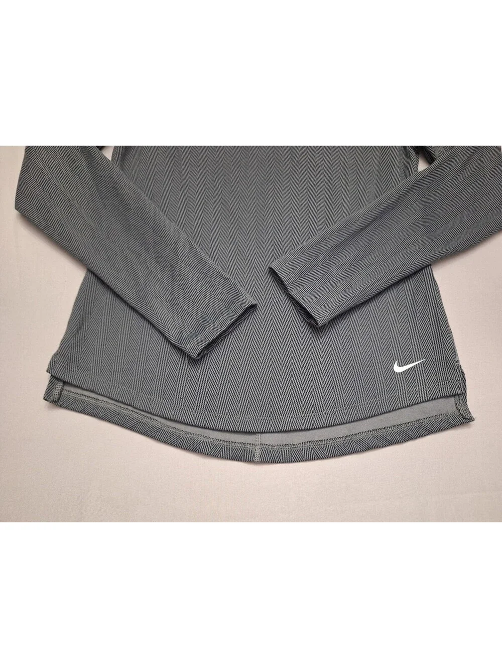 Nike Quarter Zip Therma-Fit Womens XS Grey Quarter Zip Pullover Mock Neck Swoosh